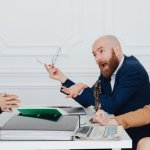 Negocjuj jak ekspert: 10 taktyk, które wywalczą Ci lepsze warunki w długoterminowych kontraktach agencyjnych