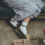 Baleriny + skarpetki: jak je łączyć, by wyglądać modnie? 10 łatwych stylizacji